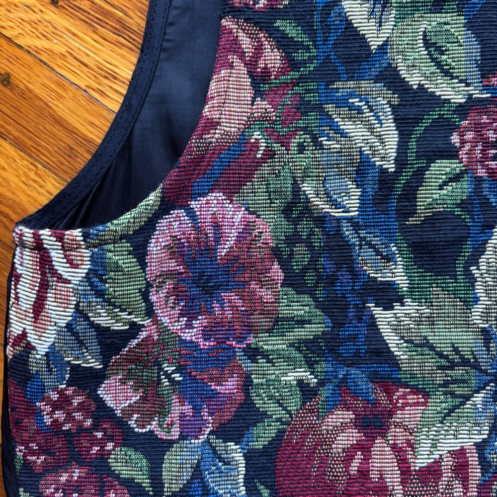 💀 SOLD 💀 Vintage 90s Black Floral Tapestry Vest 5 Button Bobbie Brooks ~ Size S - Picture 9 of 9